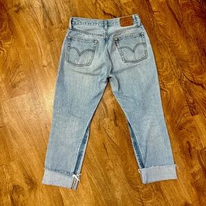 Distressed Ankle/Cropped 501 Levi’s. 27 x 28